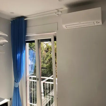 La Casa Degli Amici Bed & Breakfast 4*